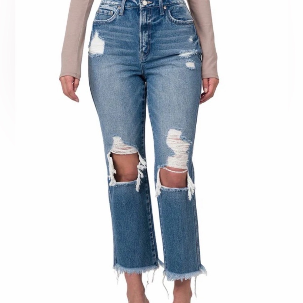 Zenana Frayed Cropped Disstressed Jeans- Size 29